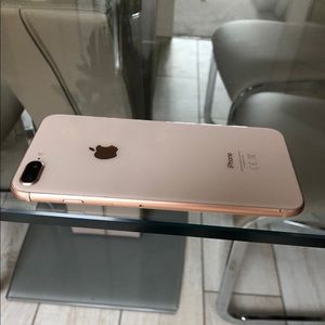 iPhone 8 Plus